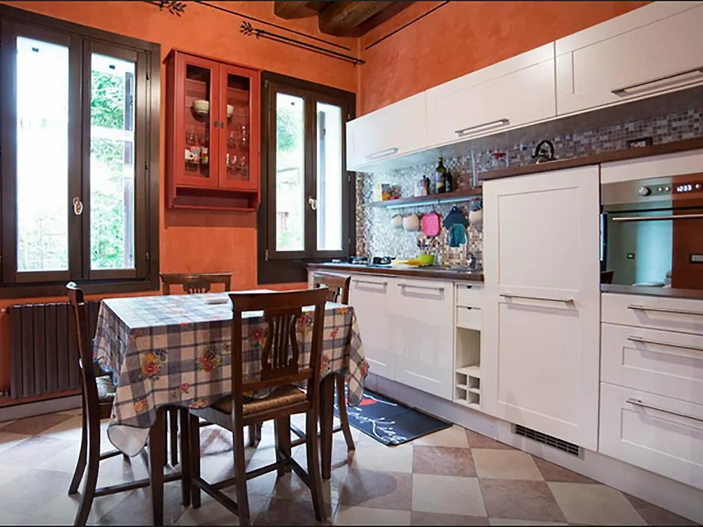 Campiello Tron Apartment Venice Italy