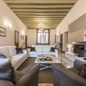 Apartment Ca' Del Monastero 4 Collection Up To 8 Guests With Lift, Venice