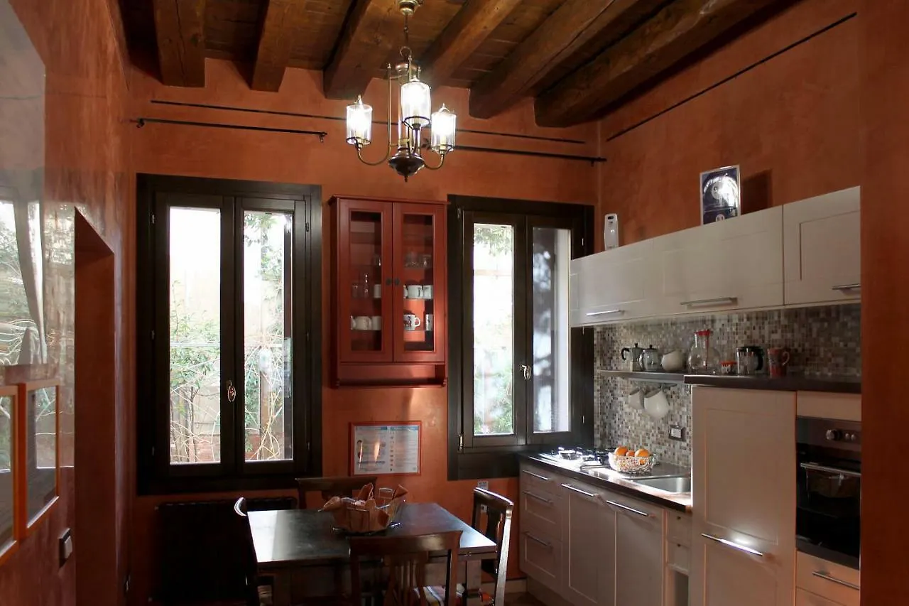 Campiello Tron Apartment Venice
